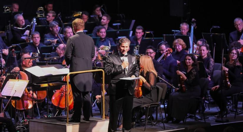 Hollywood Győrben – A filharmonikusok felrobbantották az egyetemi csarnokot – Fotók, videó