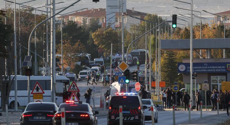 Többen meghaltak egy terrortámadásban Törökországban