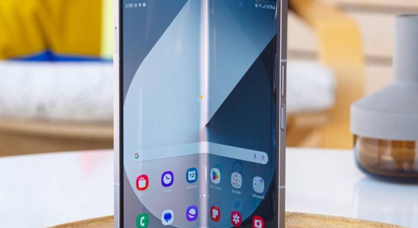 A Samsung elkaszálta az olcsóbb Galaxy Z Fold mobilt