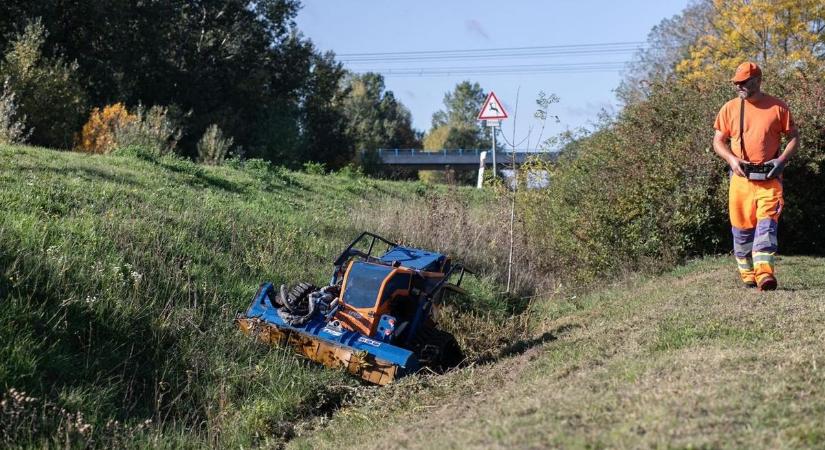 Egy nap alatt 55 tonna út menti illegális szemetet gyűjtött össze a magyar közút