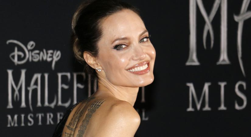 Tényleg ennyire komolyra fordult Angelina Jolie titkos kapcsolata? Kilenc évvel fiatalabb férfiért bolondulhat az Oscar-díjas világsztár