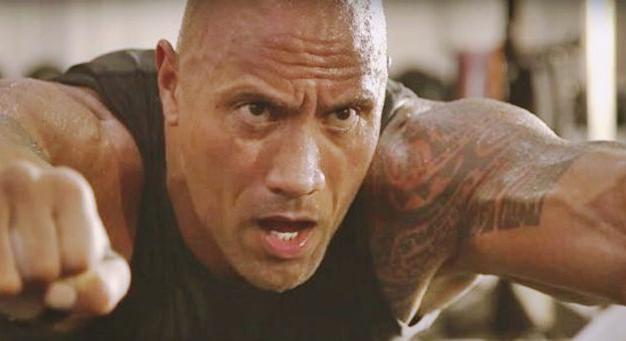 Dwayne Johnson megmutatta az edzését, amelynek köszönhetően ilyen jó formában van (Videó!)