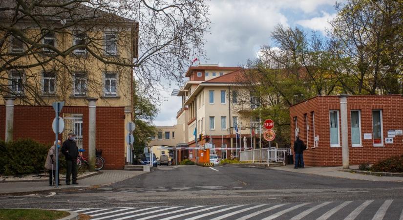 Fél évvel diagnózisa után kezdték csak el gyógykezelését egy daganatos körmendi nőnek, most állapota miatt kellett felfüggeszteni a kemoterápiát