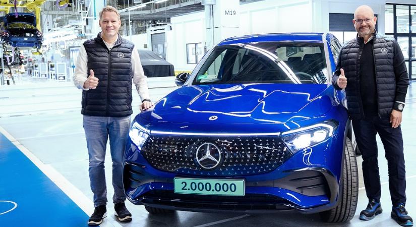 Tisztán elektromos hajtású, ötüléses EQB a kétmilliomodik „Made in Kecskemét” Mercedes-Benz modell