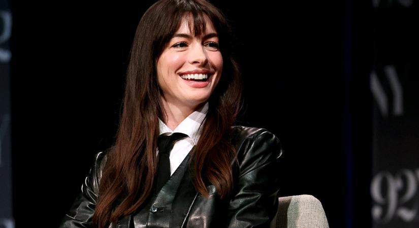 Anne Hathaway "midimalista" előszobája lesz 2025 egyik legnagyobb trendje