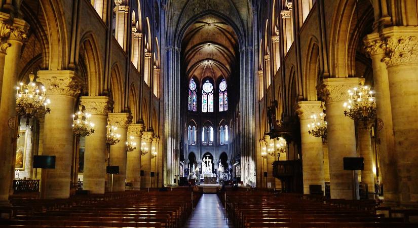 A francia kormánynak az az ötlete, hogy szedjenek belépőt a Notre-Dame-ba, de az egyház nem ért egyet