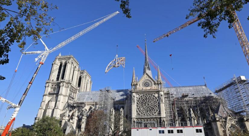 A francia kormány belépőt szedne a Notre-Dame látogatóitól, az egyház nem támogatja ezt