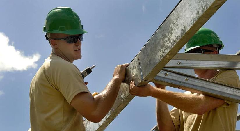 KSH: kevesebben dolgoznak, mint tavaly ilyenkor