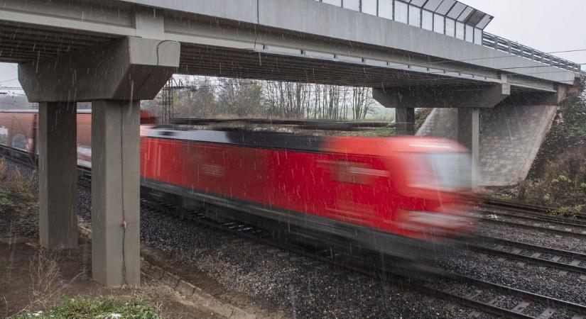 Vágányzár lesz a Szentgotthárd – Graz vasútvonalon, így befolyásolja a vonatközlekedést