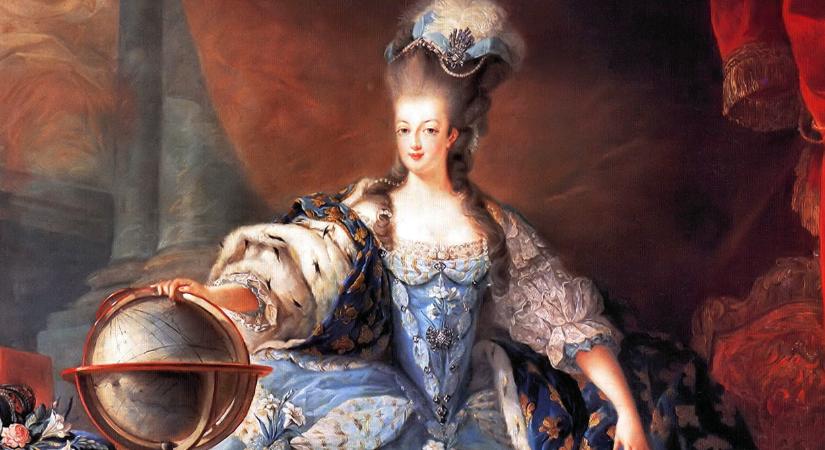 Egy divatdiktátor királyné: Marie Antoinette stílusa a kifutókon él tovább