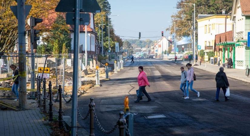 Kosztolányi utca kétirányúsítása, prosztatarák szűrés Nagykanizsán, Koltai Róbert Keszthelyen