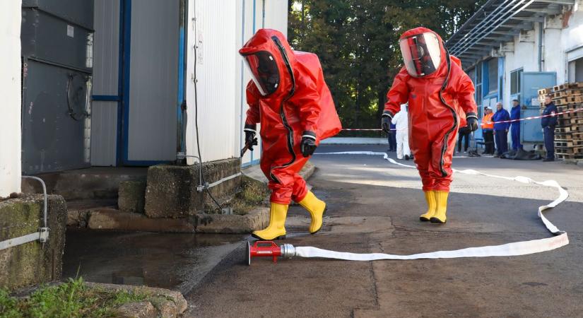 Katasztrófa a miskolci tejüzemben - képek, videó