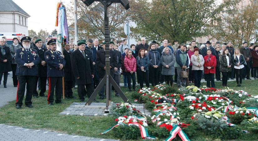 Tizenöt-húsz méterről lőttek, szinte minden golyó „célba” ért