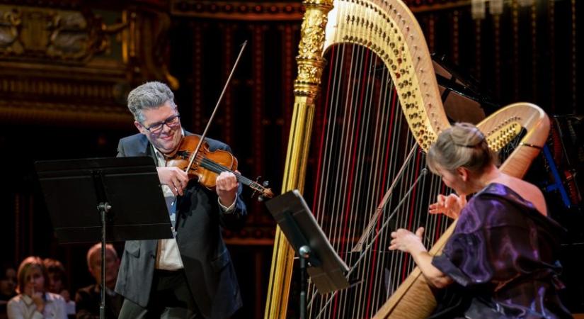 A gyermekorvosokért játszik Bogányi Gergely, Kelemen Barnabás, Kokas Katalin és Vigh Andrea