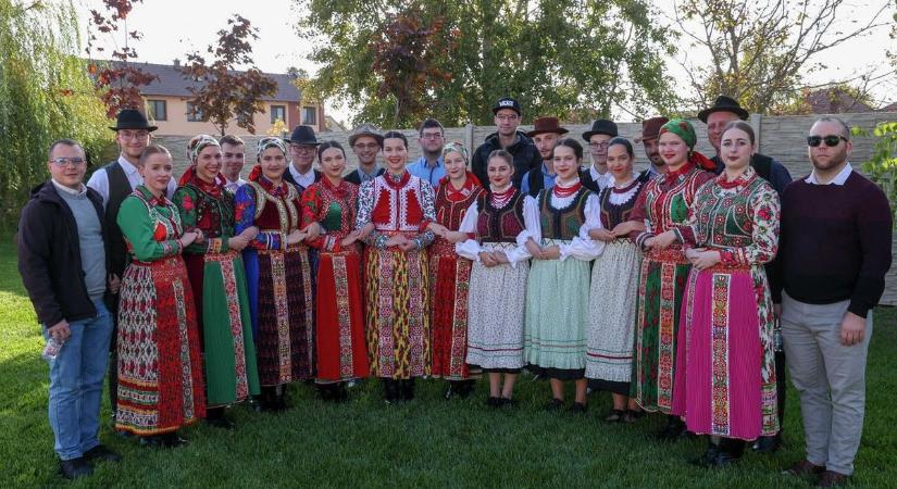 Forralt bor rotyogott a bográcsokban – galériával, videóval