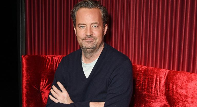 Elkelt Matthew Perry háza, amelynek pezsgőfürdőjében halt meg a színész