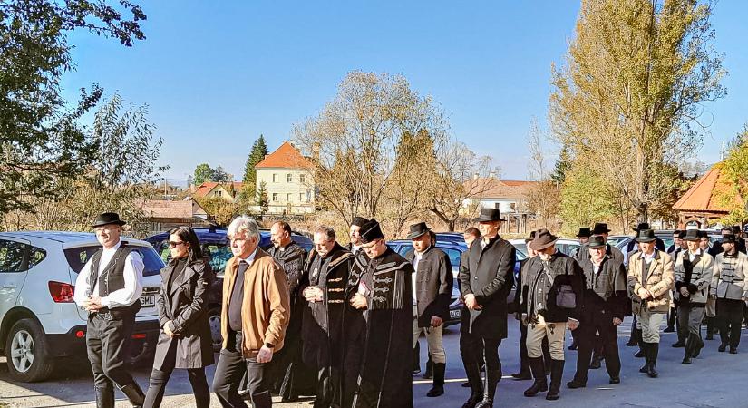 Gyászmisét tartottak Potápi Árpád János emlékére a csíksomlyói hegynyeregben