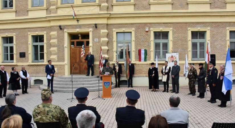 Vitéz magyar katonák hősiessége előtt tisztelegtek az ünnepségen (képgaléria)