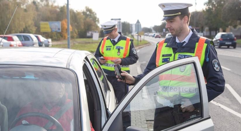 Balesetek, ittas sofőrök: a hétvége rendőrségi mérlege