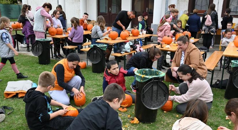 Tököt faragtak a hétvégén a szabadszállásiak – galériával