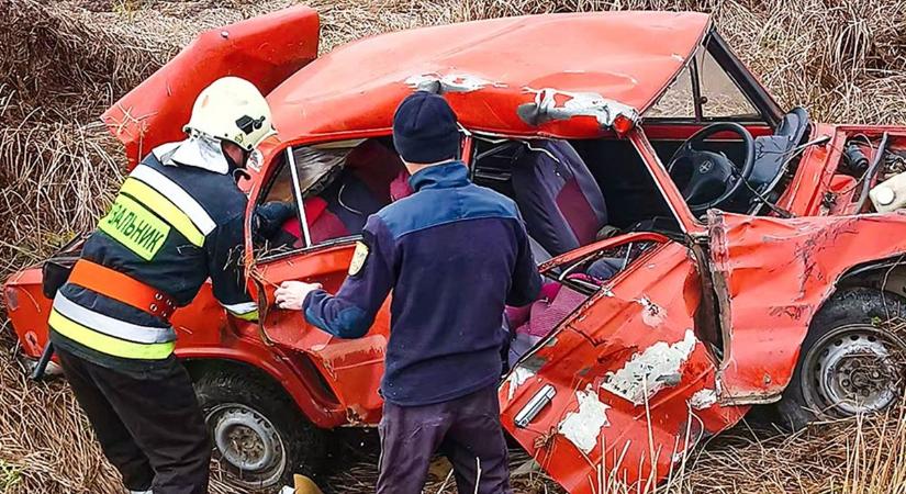 Vonattal ütközött egy gépkocsi Kárpátalján, a 70 éves sofőr meghalt