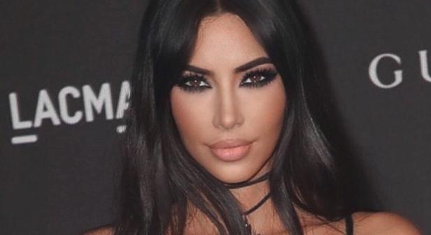 Kim Kardashian így pazarolja az ételt egy ismerőse szerint