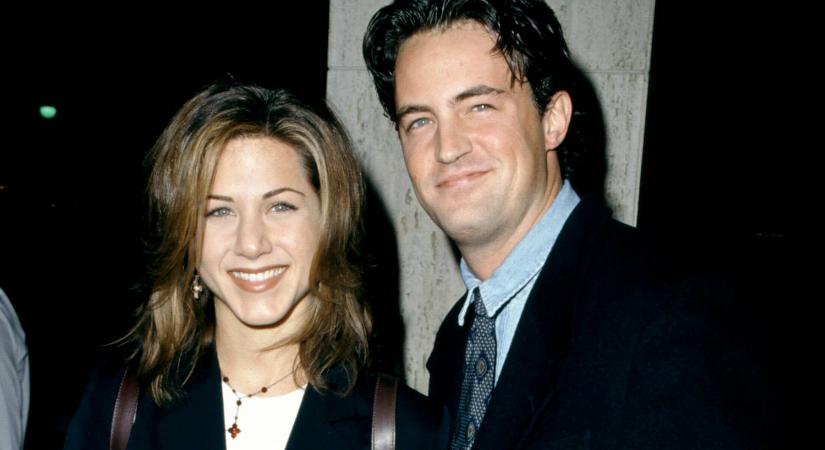 Szívszorító possztal emlékezett Matthew Perry halálának évfordulójára Jennifer Anniston