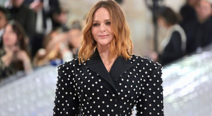 Stella McCartney, a divattervező, aki a fenntarthatósági törékvésekben is élen jár