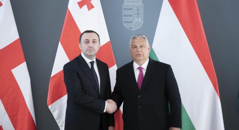 Orbán – Sztálin nevében munkára készen, avagy a szuverén hazaárulás