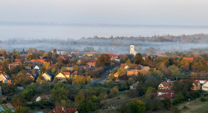 Mi folyik a Balatonnál? Erre senki sem számított idén ősszel: szabályosan menekülnek a külföldiek