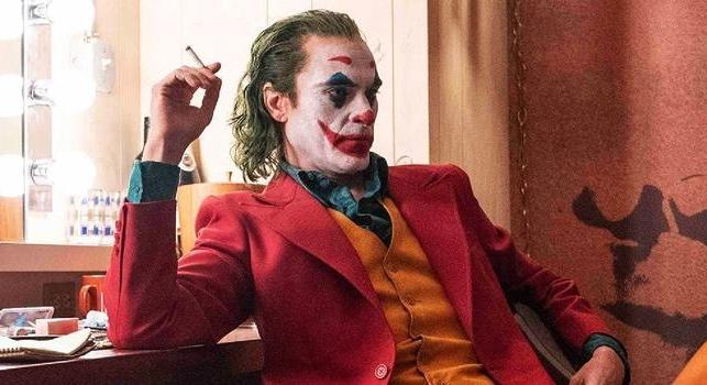 Na és azt tudtad, hogy Joaquin Phoenix neve már A sötét lovagban is felmerült Jokerként?