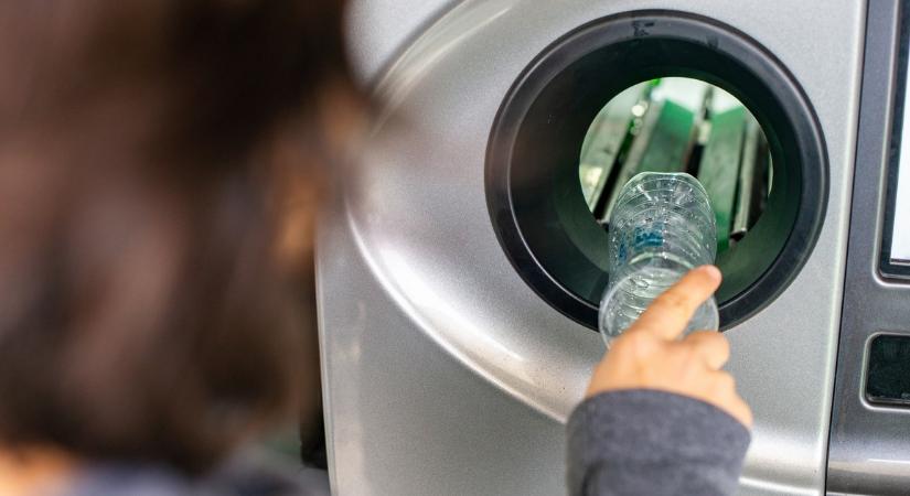 Összefogtak az egyetemisták: elképesztő összeget gyűjtöttek össze palackokból – Mutatjuk kinek ajánlják fel a pénzt