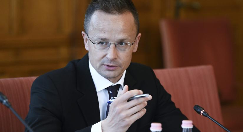 Szijjártó Péter: a kormány minden szükséges lépést megtesz a szlovák államnyelvhasználati törvény ügyében