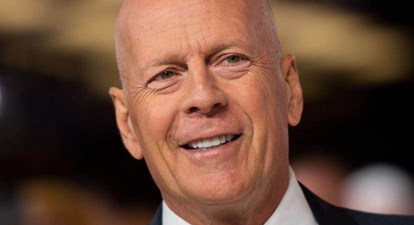 Hónapok óta először jelent meg nyilvánosan a gyógyíthatatlan beteg Bruce Willis - Fotó!