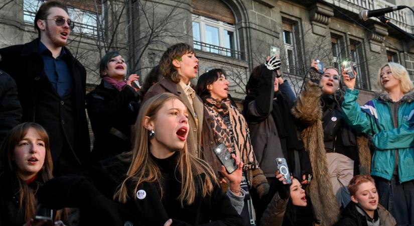 A diákok is beszálltak a Fővárosi Közgyűlés parázs vitájába: kőkeményen üzentek a pártoknak