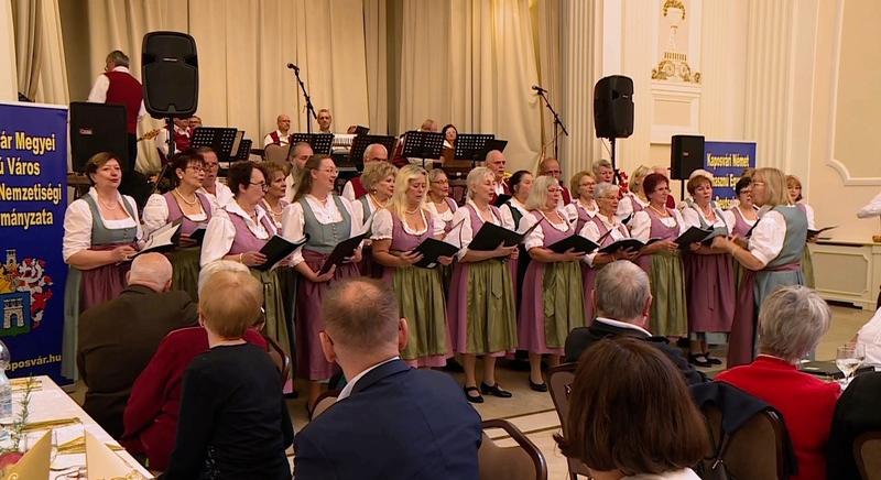 Gálaműsorral ünnepeltek a kaposvári németek