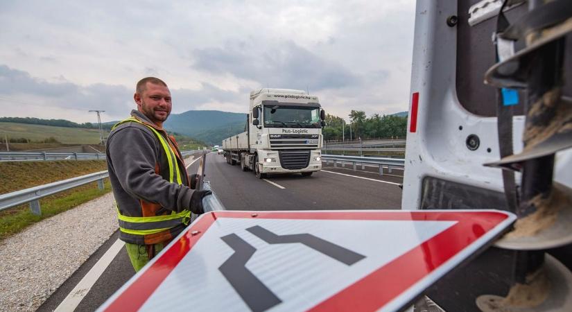 Új terelésekre számíthatnak az autósok az M3-ason