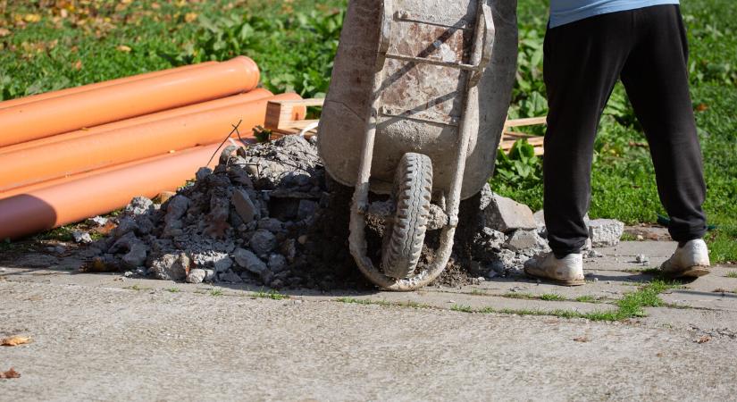 Megkezdődtek a munkálatok a menhelyen, a támogatók segítségére továbbra is szükség van