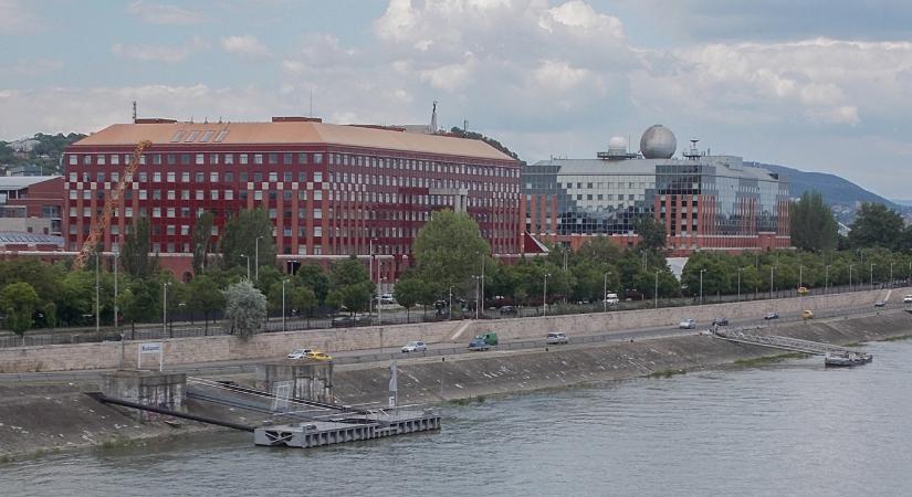 Ingyenesen tanulhatnak a harminc alatti kisgyerekes egyetemisták