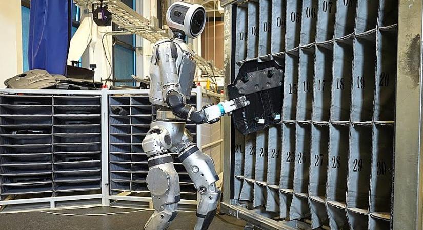 Elképesztő dolgokat csinál az Atlas robot a Boston Dynamics új videójában