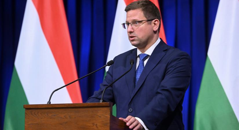 Gulyás Gergely a Kormányinfón reagált a Tisza Párt brüsszeli ámokfutására