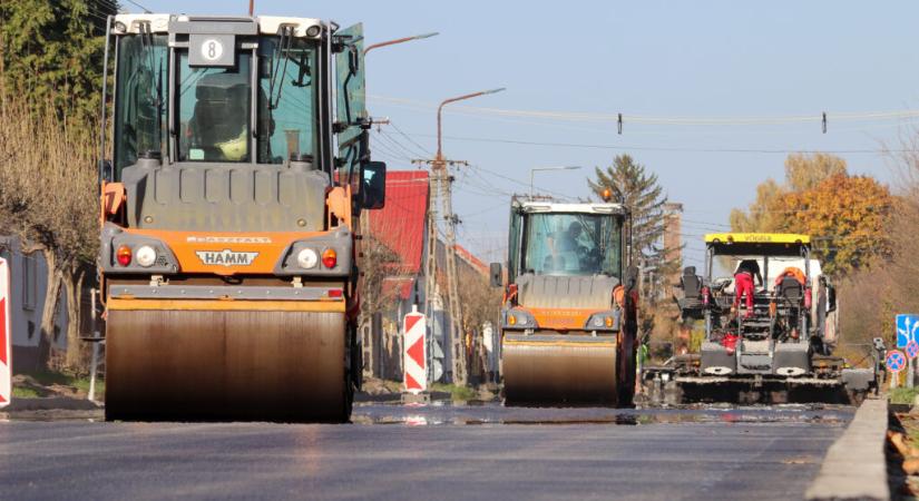 Nagy ütemben halad az útépítés a belvárosban