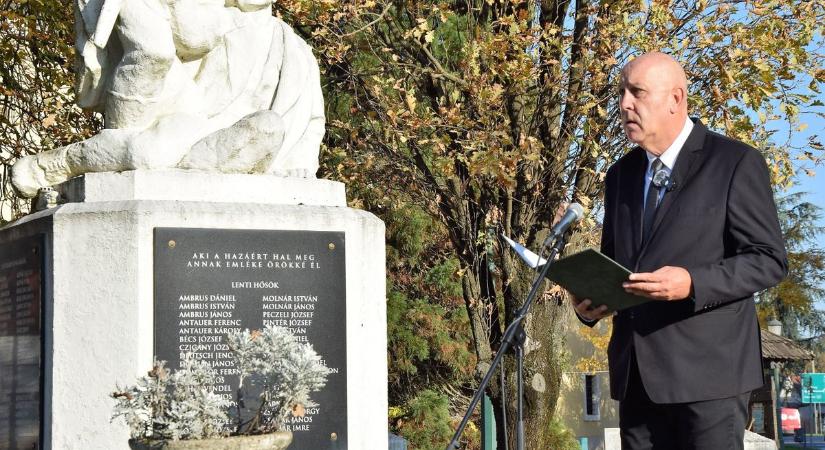 Halottak napi megemlékezés Lentiben