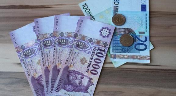 Úgy tűnik, egyelőre megállíthatatlan a forint mélyrepülése