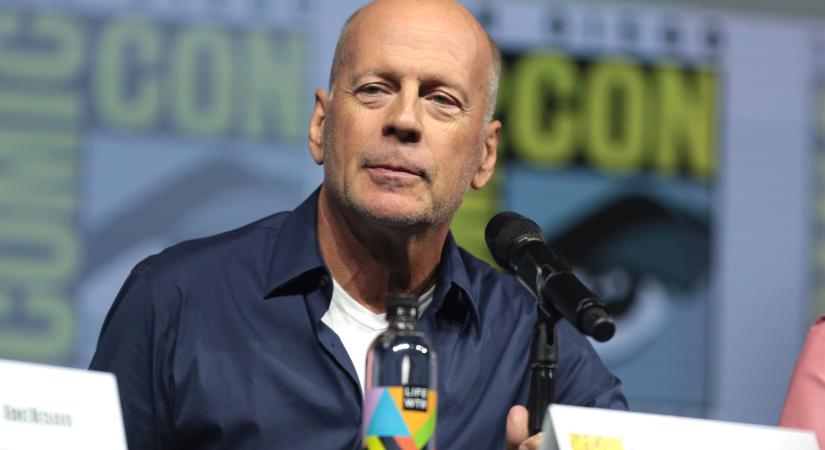 Kiderült, mi volt Bruce Willis betegségének első tünete