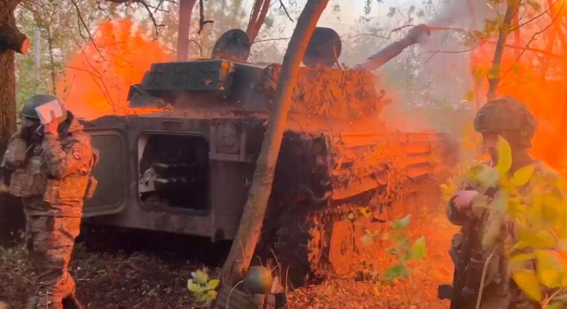 Lebombáztak egy kilencemeletes házat az oroszok Harkivban – frissül