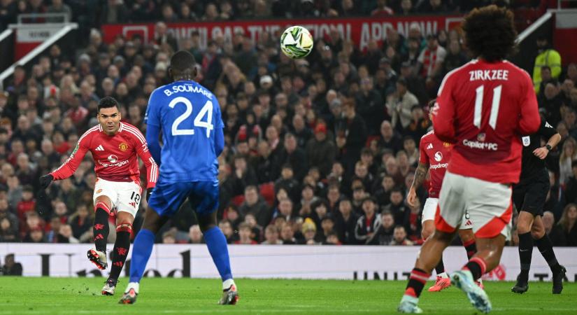 Bődületes gólt ragasztott a United klasszisa