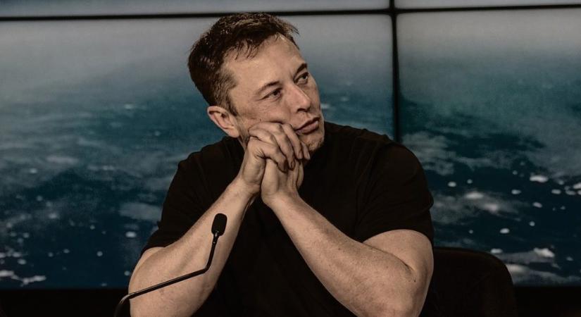 Elon Musk rajongói milliókat vesztettek kriptocsalások miatt, már 247 panaszt nyújtottak be