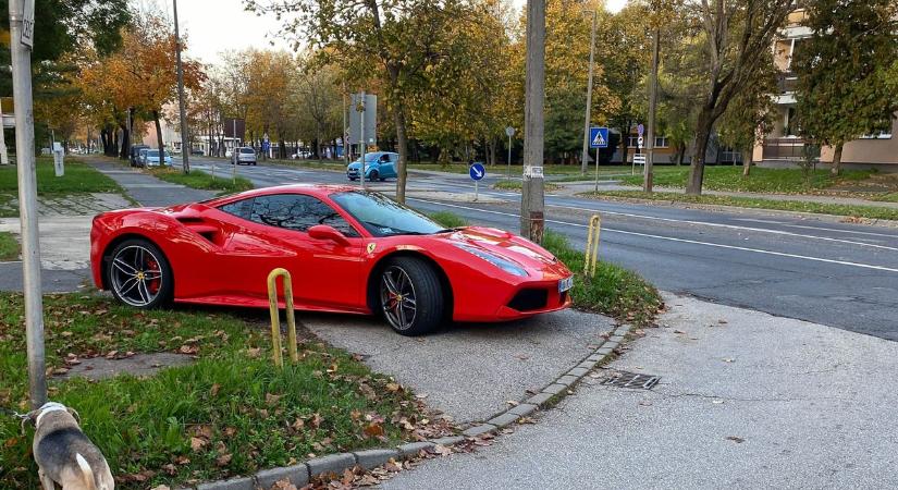 Tűzpiros Ferrari Nagykanizsán!