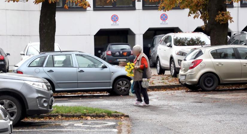 Ez a parkolási rend a temetők környékén Mindenszentek napján